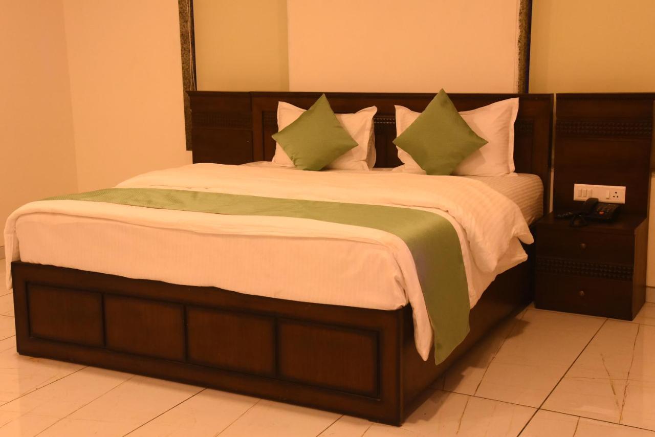 Vits Excellensea Karde Beach Dāpoli エクステリア 写真