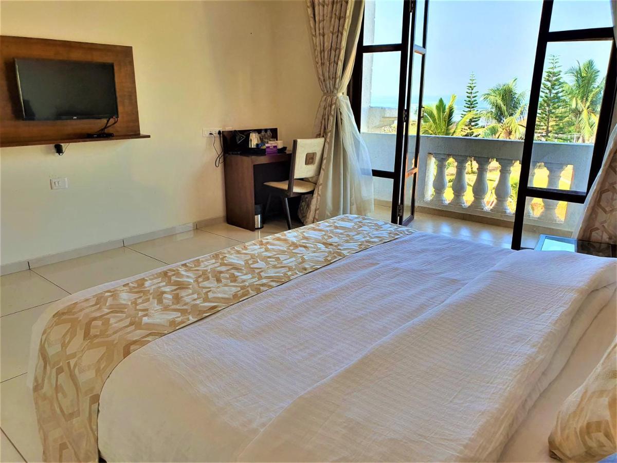 Vits Excellensea Karde Beach Dāpoli エクステリア 写真
