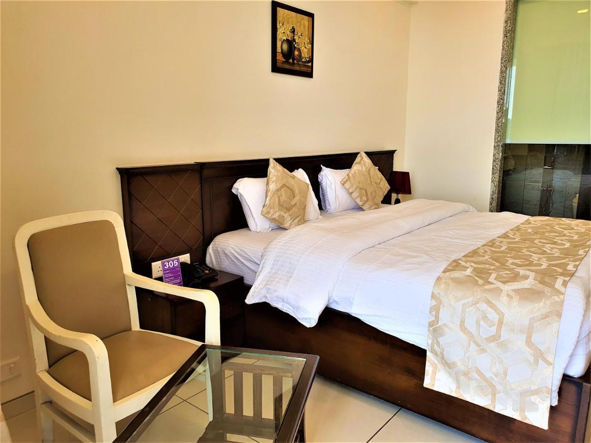 Vits Excellensea Karde Beach Dāpoli エクステリア 写真